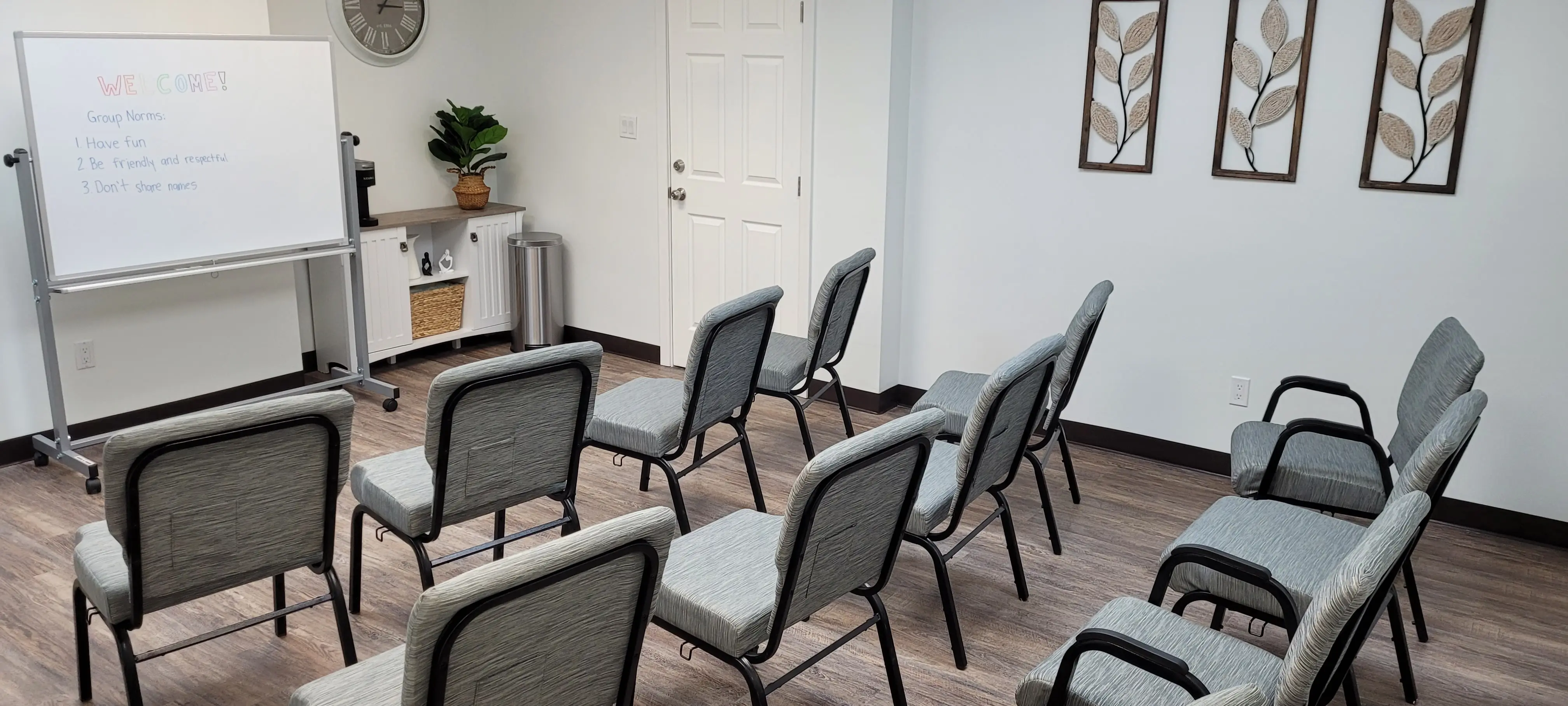 Our NW calgary office has a group therapy room that can be booked for use by our team, perfect for meetings, lunch and learns, summer camps, or group therapy